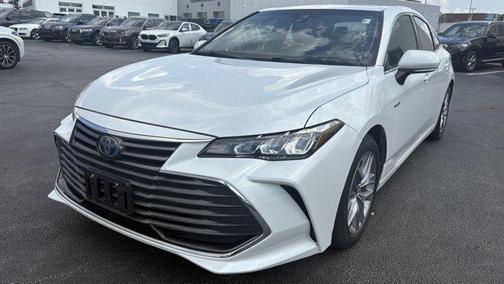 2019 Toyota Avalon Hybrid XLE