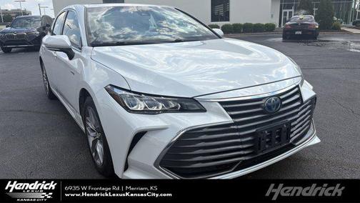 2019 Toyota Avalon Hybrid XLE
