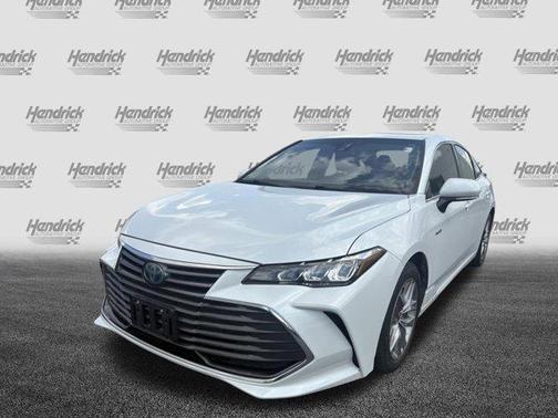 2019 Toyota Avalon Hybrid XLE