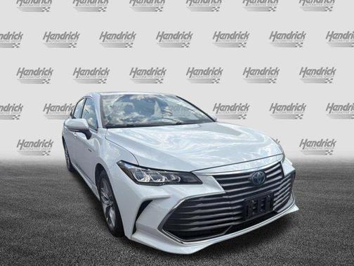 2019 Toyota Avalon Hybrid XLE