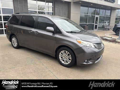 Predawn Gray Mica 2015 Toyota Sienna XLE