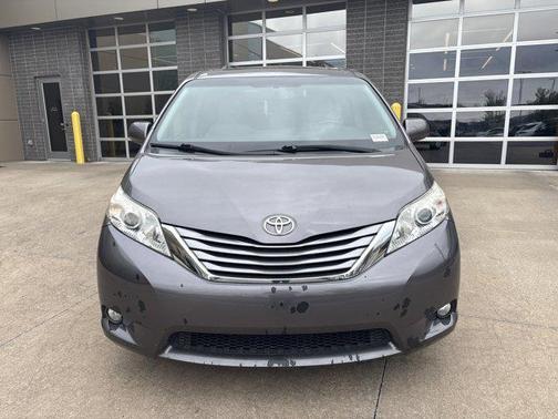 Predawn Gray Mica 2015 Toyota Sienna XLE