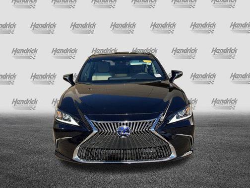 2020 Lexus ES 300h Base