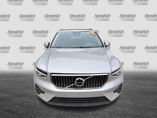 2025 Volvo XC40 B5 Plus Bright Theme