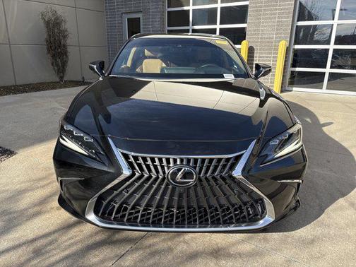 2023 Lexus ES 350 Ultra Luxury