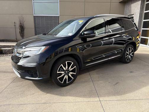 2019 Honda Pilot Touring 8-Passenger