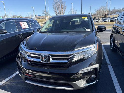 2019 Honda Pilot Touring 8-Passenger