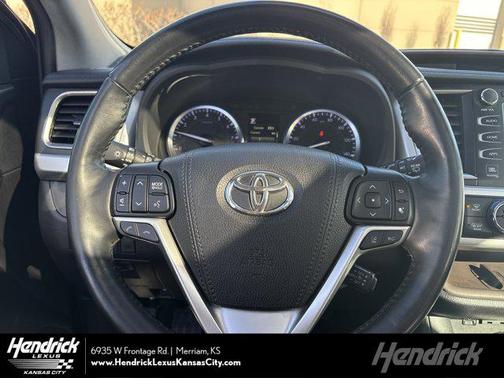 2019 Toyota Highlander Limited Platinum