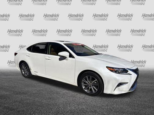 2016 Lexus ES 300h Base