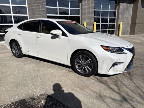 2016 Lexus ES 300h Base