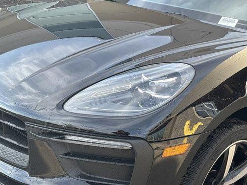 2024 Porsche Macan AWD