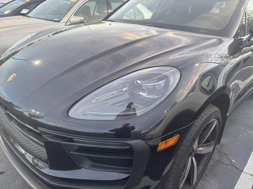 2024 Porsche Macan AWD