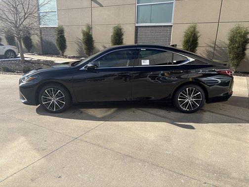 2025 Lexus ES 350 Base