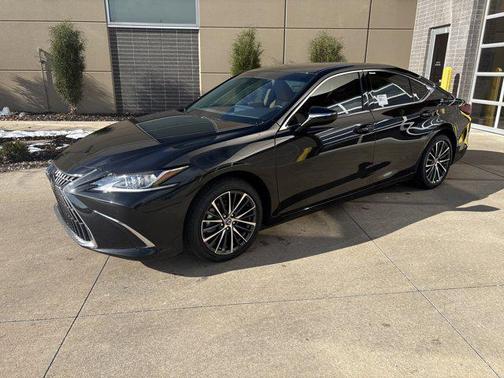 2025 Lexus ES 350 Base