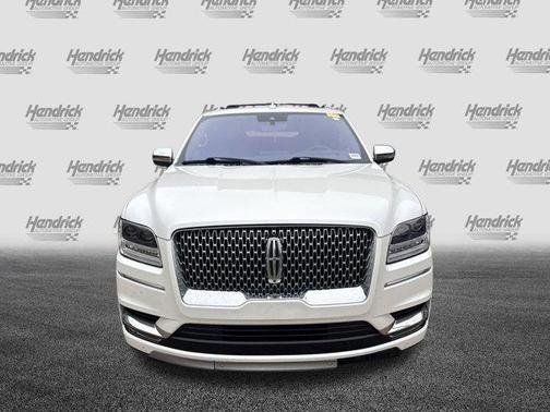 WHITE PLATINUM TRI-COAT MET 2019 Lincoln Navigator L Black Label