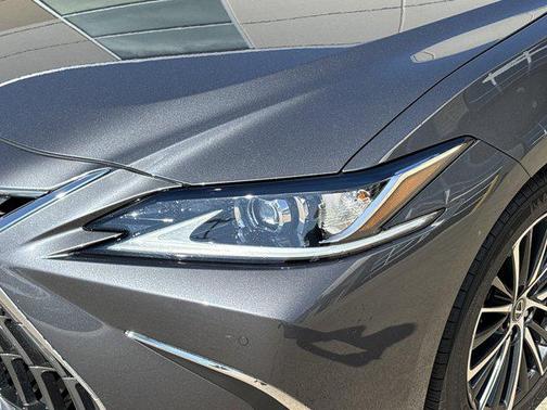2025 Lexus ES 350 Base