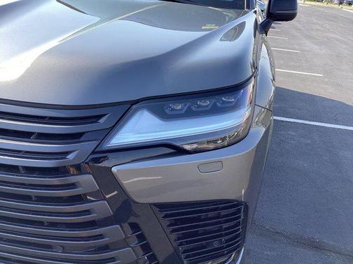 2022 Lexus LX 600 Luxury