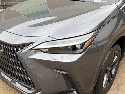 2023 Lexus NX 450h+ Luxury
