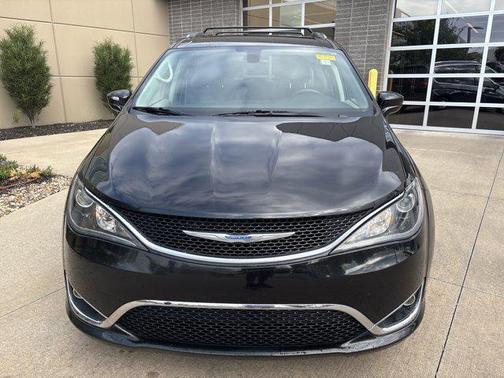 2018 Chrysler Pacifica Touring-L