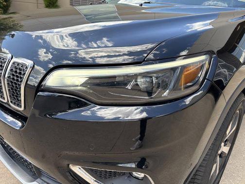 Diamond Black Crystal Pearlcoat 2019 Jeep Cherokee Limited