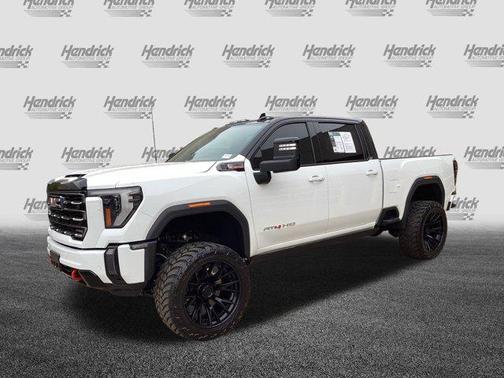 2024 GMC Sierra 2500 AT4