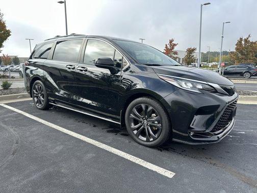 2023 Toyota Sienna XSE 7 Passenger