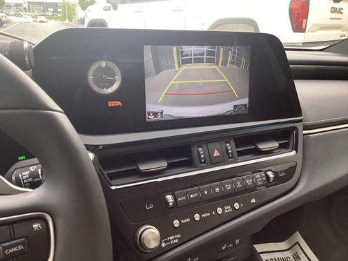 2022 Lexus ES 350 Base