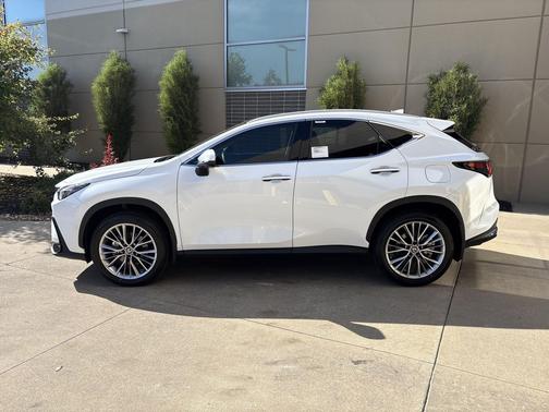 Ultra White 2026 Lexus NX 350h Luxury
