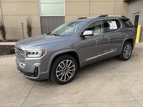 2022 GMC Acadia Denali