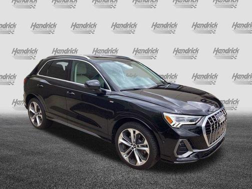 2020 Audi Q3 45 S line Prestige