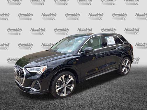 2020 Audi Q3 45 S line Prestige