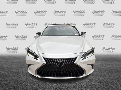 2023 Lexus ES 300h Luxury