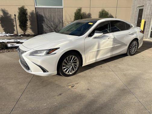 2023 Lexus ES 350 Ultra Luxury