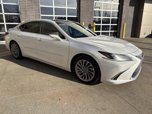 2023 Lexus ES 350 Ultra Luxury