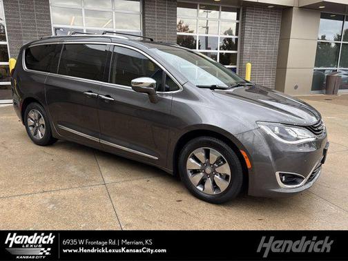 2018 Chrysler Pacifica Hybrid Limited