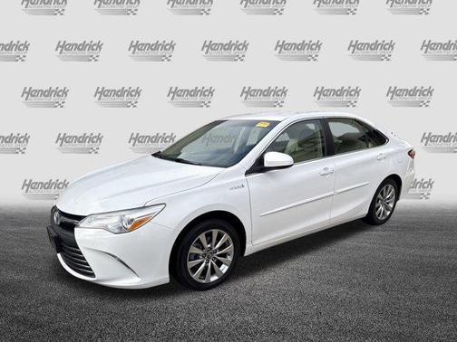 2017 Toyota Camry Hybrid XLE