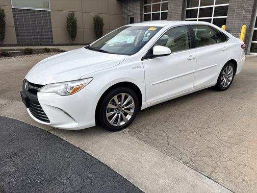 2017 Toyota Camry Hybrid XLE