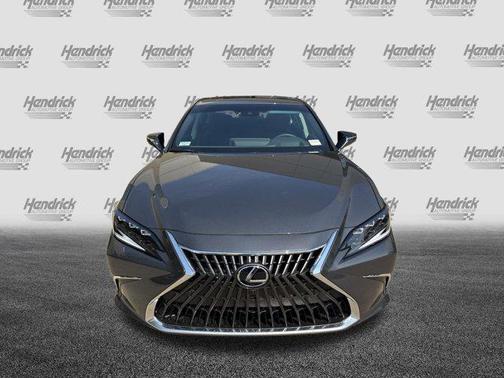 2025 Lexus ES 300h Ultra Luxury