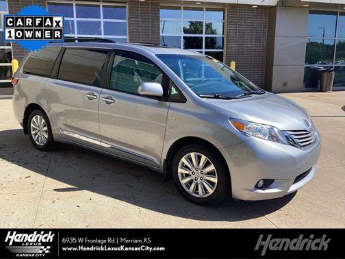 2017 Toyota Sienna XLE Premium