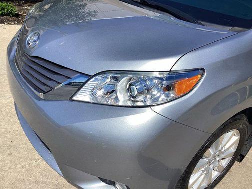2017 Toyota Sienna XLE Premium