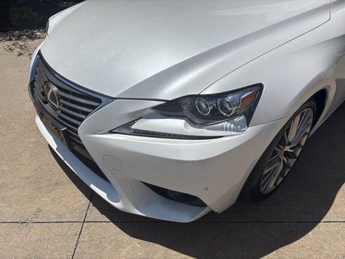2016 Lexus IS 300 Base