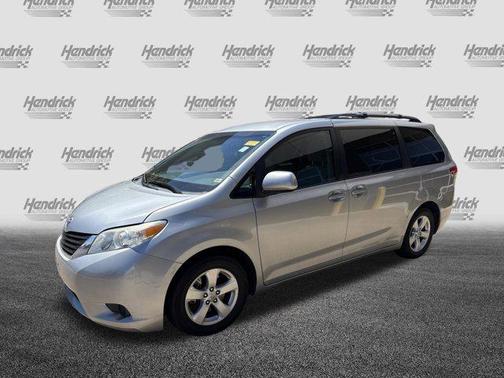 Silver Sky Metallic 2014 Toyota Sienna LE
