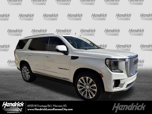 White Frost Tricoat 2023 GMC Yukon Denali