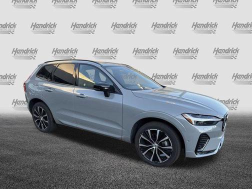 2025 Volvo XC60 B5 Plus