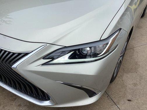 2019 Lexus ES 350 Base