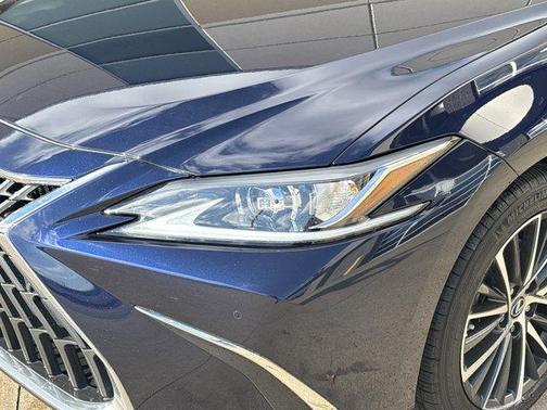 2025 Lexus ES 350 Base