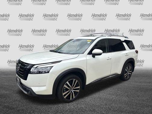 2024 Nissan Pathfinder Platinum 4WD
