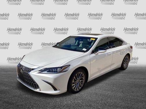 Eminent White Pearl 2024 Lexus ES 300h Luxury