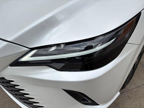 Eminent White Pearl 2024 Lexus RX 350h Premium