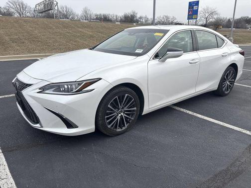 2023 Lexus ES 250 Base